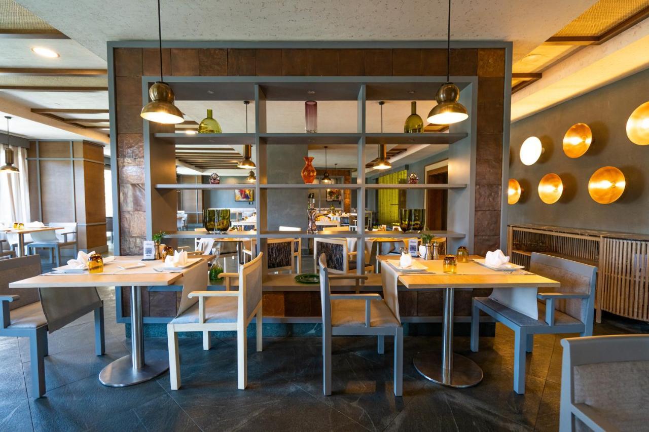 Lara Barut Collection-ultra Station touristique 5*